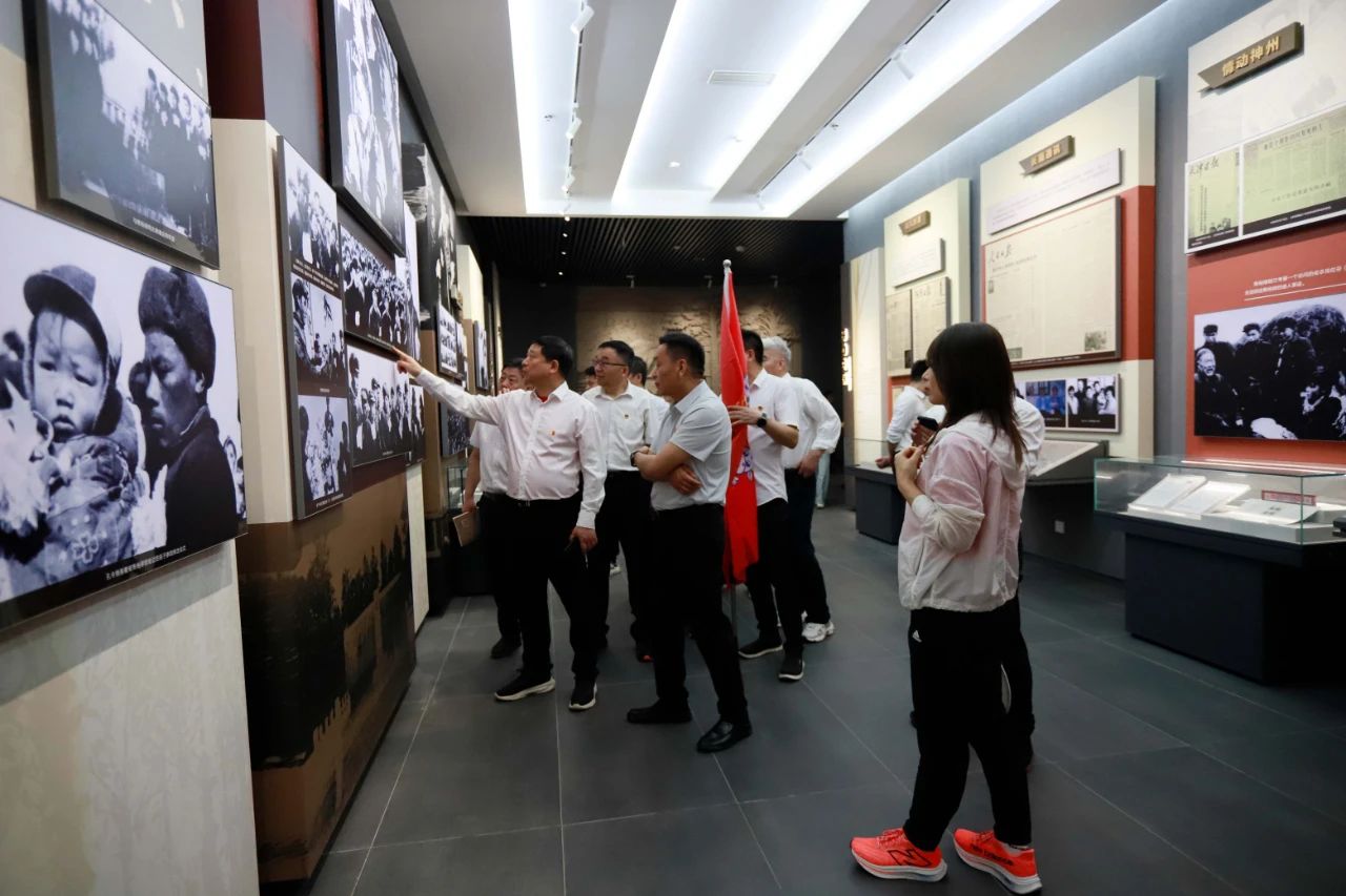 砥礪初心使命，汲取奮進(jìn)力量丨花花牛乳業(yè)集團(tuán)黨委組織開展學(xué)習(xí)“焦裕祿精神”主題黨日活動(dòng)