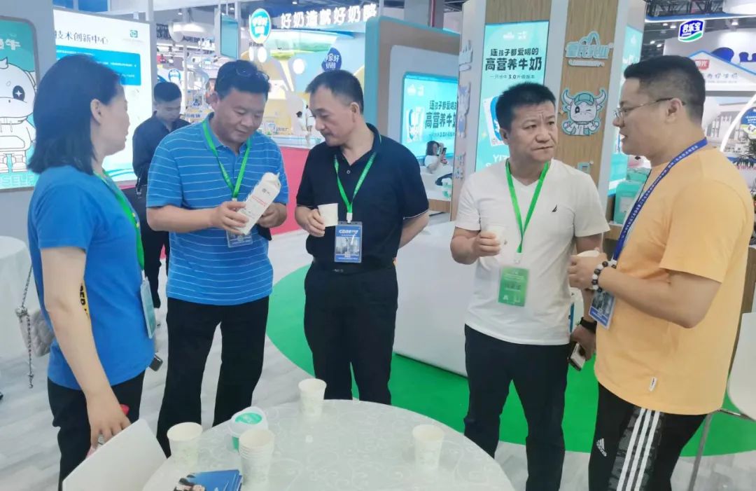 參觀拓思路 交流促發(fā)展 | 集團領導參加中乳協(xié)第二十九次年會暨中國(國際)乳業(yè)技術博覽會并到江西陽光乳業(yè)參觀座談 參觀拓思路 交流促發(fā)展 | 集團領導參加中乳協(xié)第二十九次年會暨中國(國際)乳業(yè)技術博覽會并到江西陽光乳業(yè)參觀座談