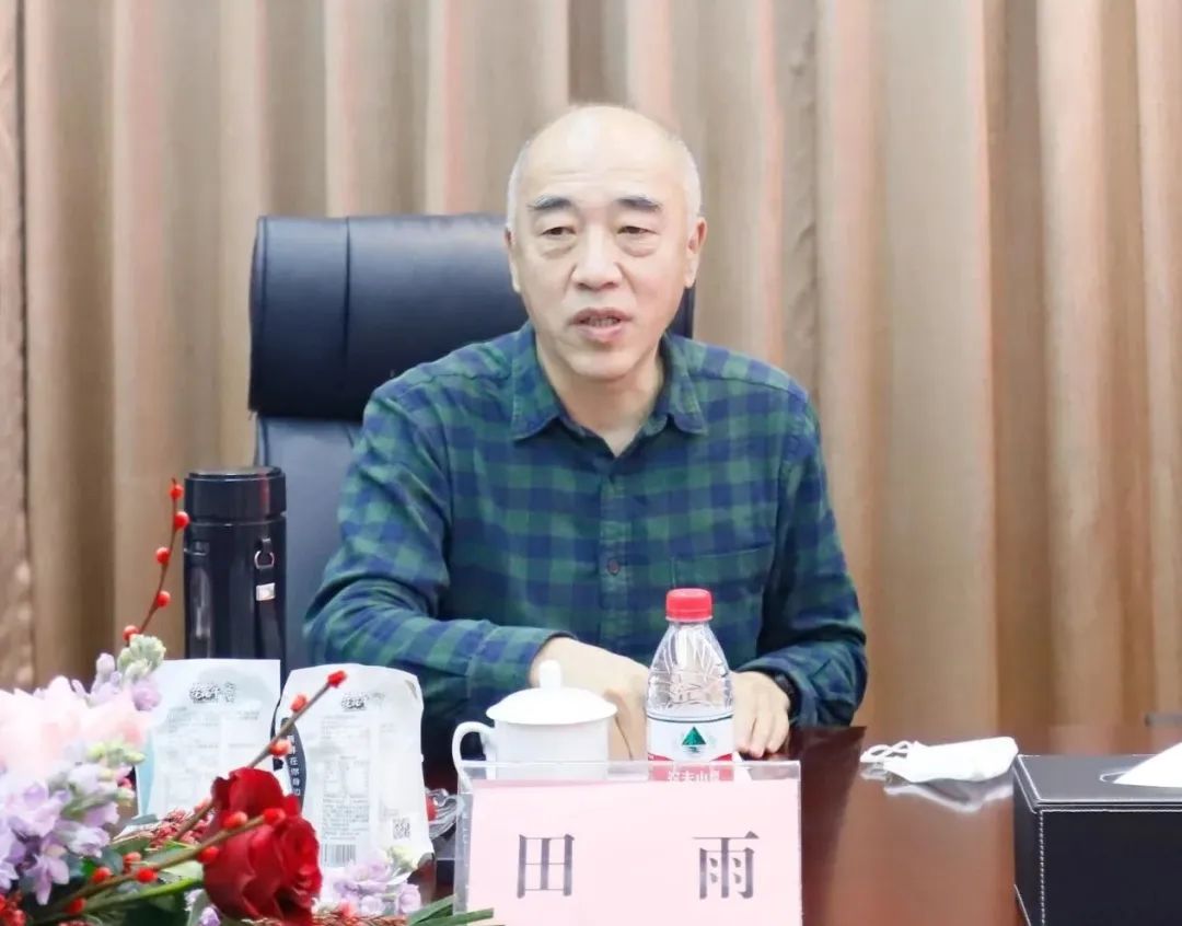 新年開新局 合作促發(fā)展丨佳木斯市委常委、副市長閆志剛一行蒞臨花花牛乳業(yè)集團及佳田企業(yè)考察座談