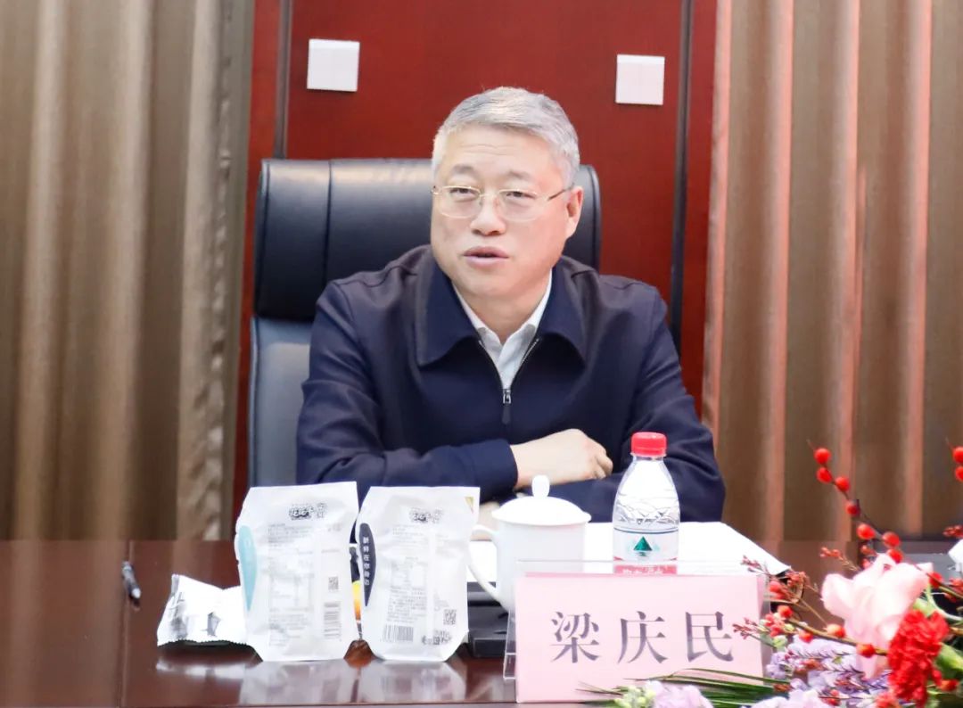 新年開新局 合作促發(fā)展丨佳木斯市委常委、副市長閆志剛一行蒞臨花花牛乳業(yè)集團及佳田企業(yè)考察座談