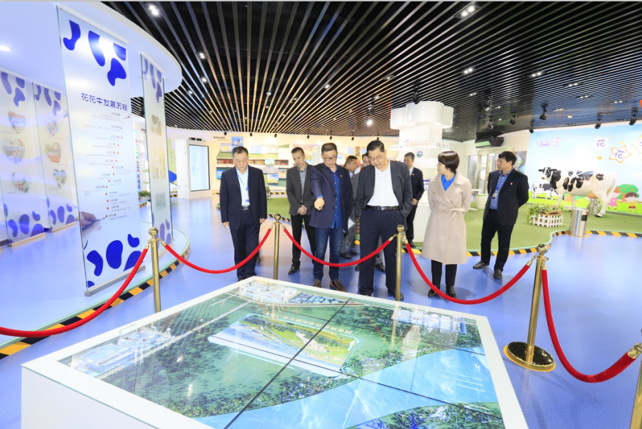 快訊 | 花花牛乳業(yè)集團(tuán)成為河南省食品工業(yè)協(xié)會食品質(zhì)量安全分會副會長單位 快訊 | 花花牛乳業(yè)集團(tuán)成為河南省食品工業(yè)協(xié)會食品質(zhì)量安全分會副會長單位