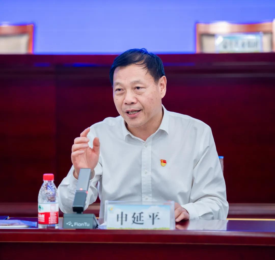 花花牛| 蘭考縣人民政府與蒙牛、花花牛達(dá)成戰(zhàn)略合作 助力河南奶業(yè)高質(zhì)量發(fā)展