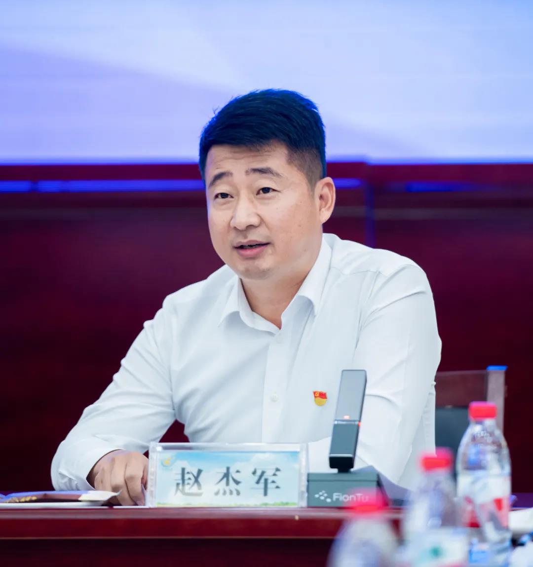 花花牛| 蘭考縣人民政府與蒙牛、花花牛達(dá)成戰(zhàn)略合作 助力河南奶業(yè)高質(zhì)量發(fā)展