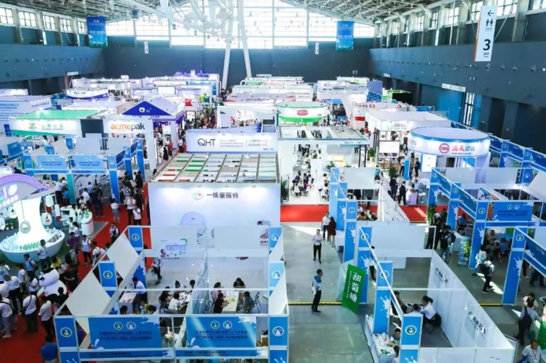 中國乳制品工業(yè)協(xié)會第二十五次年會召開！花花?？偛枚T峰獲“振興乳業(yè)領軍人”榮譽稱號