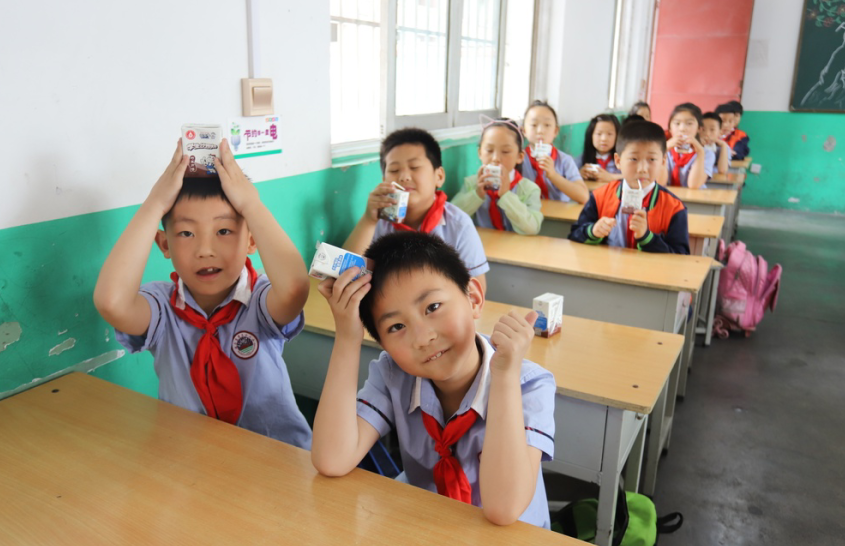 花花牛|六一關(guān)愛(ài)兒童，讓愛(ài)灑滿人間