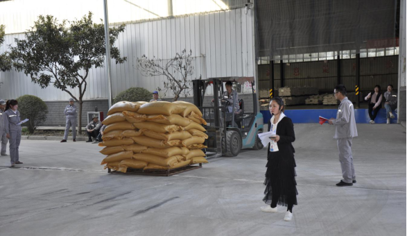 河南花花牛乳業(yè)集團股份有限公司飼料事業(yè)部員工技能大賽圓滿結(jié)束 河南花花牛乳業(yè)集團股份有限公司飼料事業(yè)部員工技能大賽圓滿結(jié)束